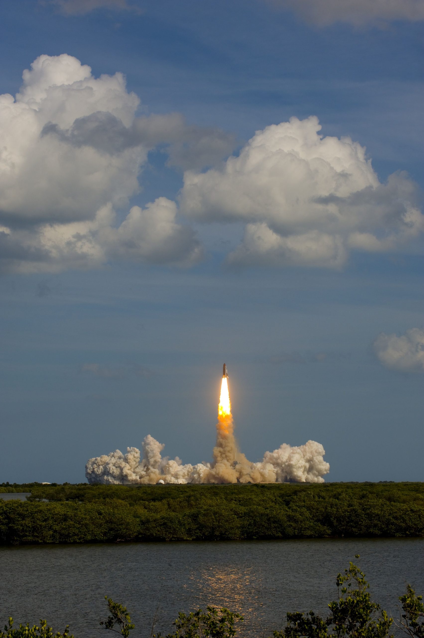 Space Shuttle Atlantis lifts off for Columbus Mission (STS-122)